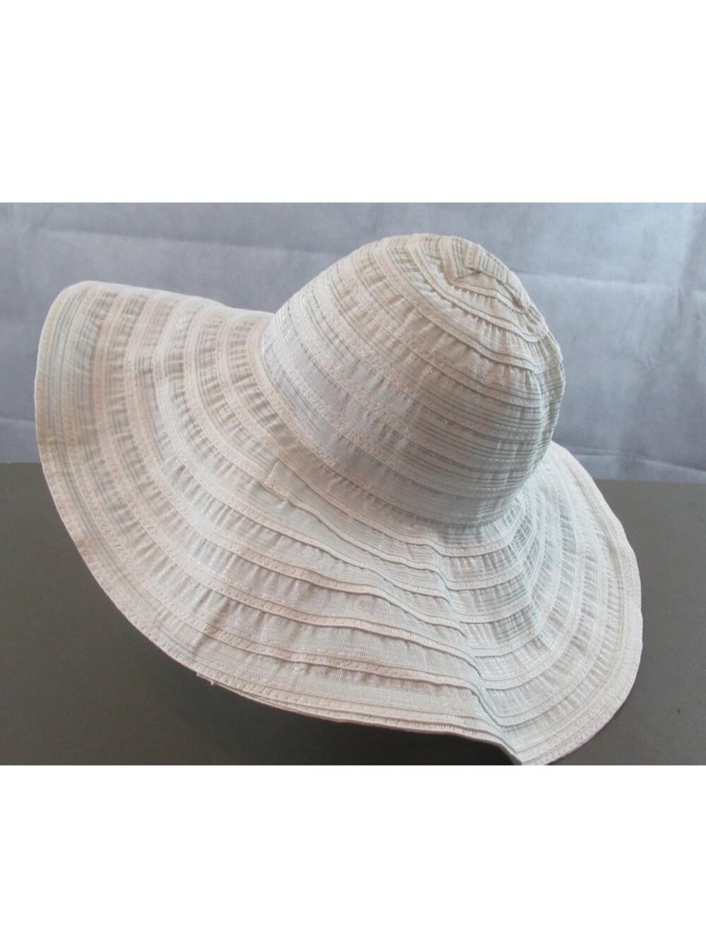 August Hats Round & Round Floppy Hat, White, One Size